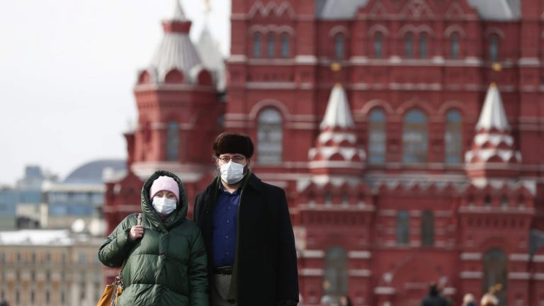 Cazurile de COVID-19 din Rusia, la cel mai înalt nivel după luna martie