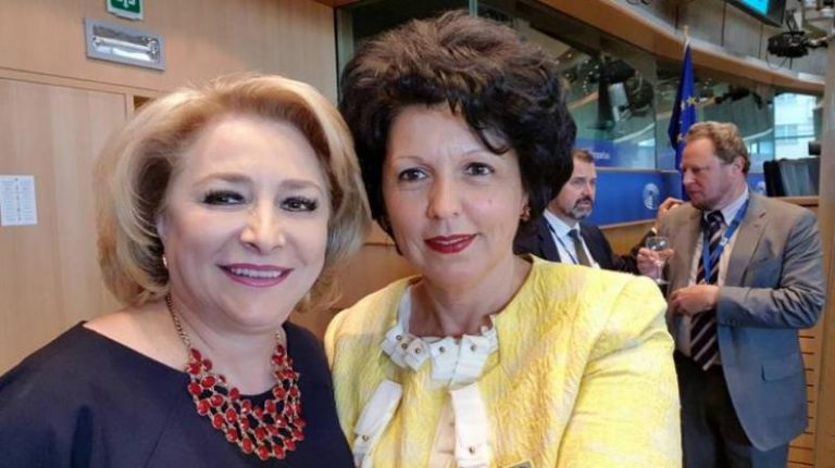 Fostă consilieră a Vioricăi Dăncilă, percheziționată de procurori și mascați