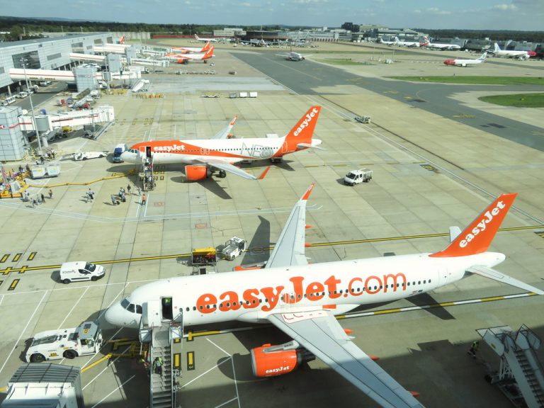 Romanians race to get out of the UK for Christmas ahead of ‘Covid’ flight ban
