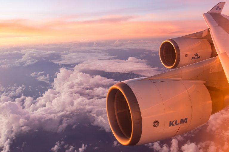 Bula de marketing s-a spart. Companiile aeriene să grăbesc să-şi convertească avioanele de pasageri în avioane de marfă