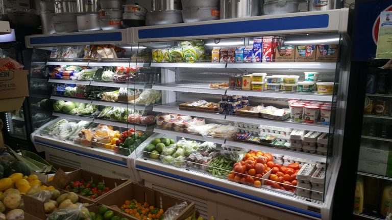 ”Faceți mai multe grătare acasă, nu mai țineți carnea congelată!” – apelul producătorilor de alimente din Europa, aflați în criză de frigidere