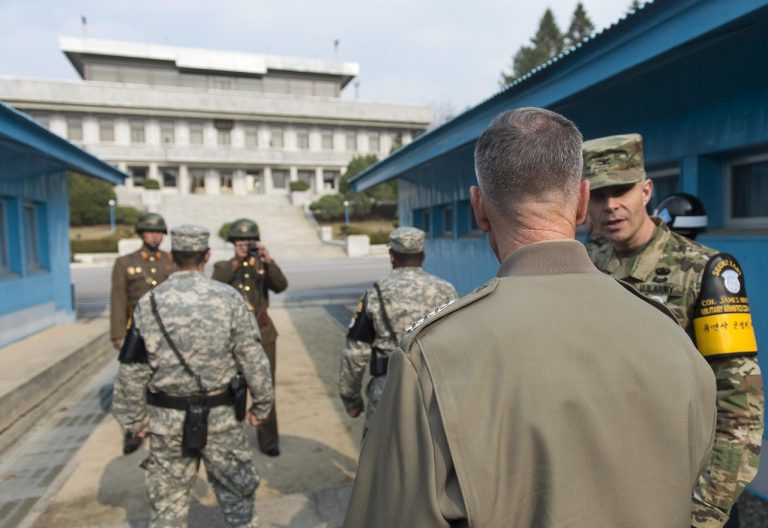 Sora lui Kim Jong-un pare a face acum cărțile în Coreea de Nord. Provocările continuă: Phenianul desfăşoară militari la Mont Kumgang şi în complexul Kaesong