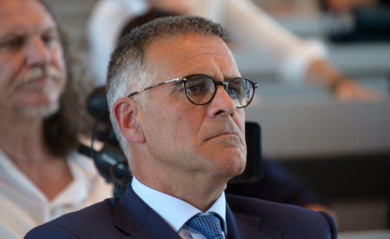 Virusul nu mai există din punct de vedere clinic, anunță ”medicul lui Berlusconi”. Ce păreri au un expert român, dar și OMS