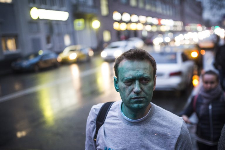 Foreign Policy | Norocul lui Navalni nu este un mister, ci o chestiune de crîșa: Cine îl protejează și de ce?