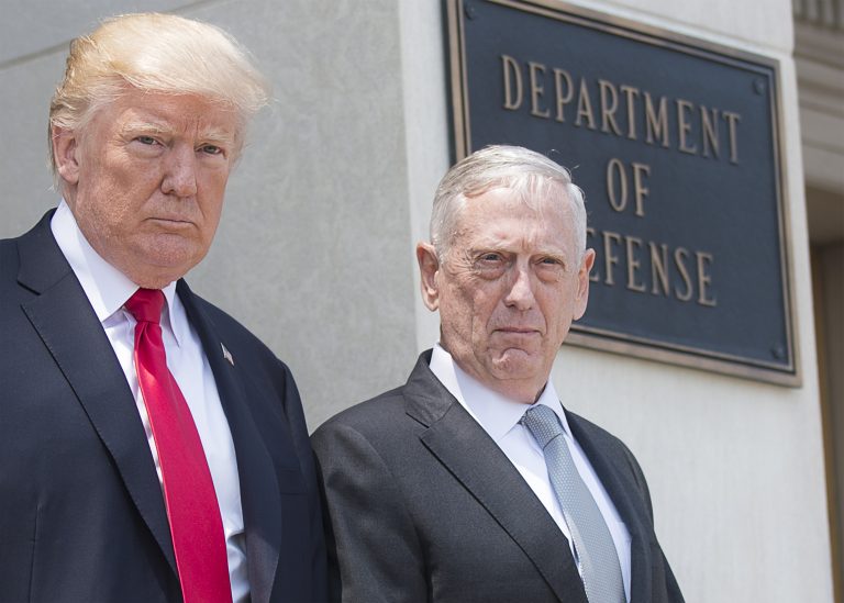 Jim Mattis, primul șef al Pentagonului sub Trump: “Plătim consecinţele celor trei ani fără adulţi la comandă”