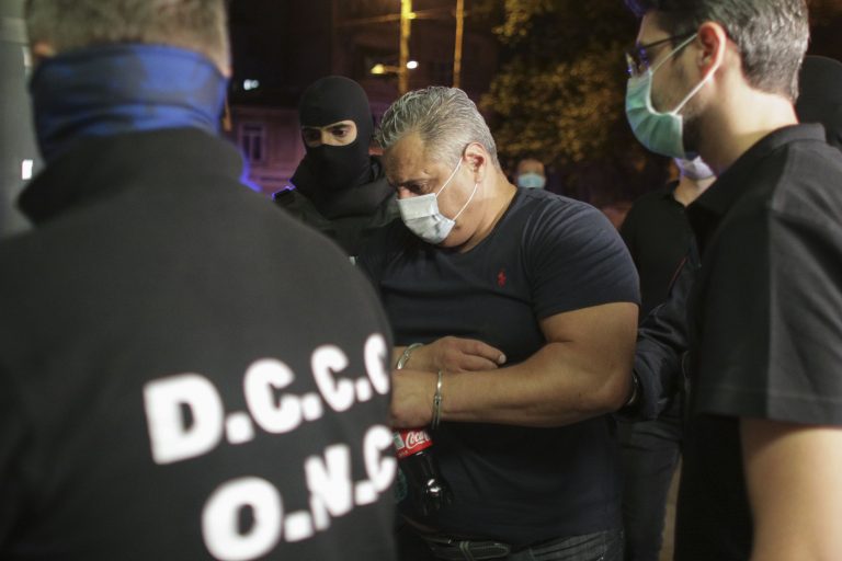 Capăt de drum pentru creatorul „Super Leului”, cel mai bun falsificator de bancnote de plastic din lume. A fost prins după 6 ani de „glorie”