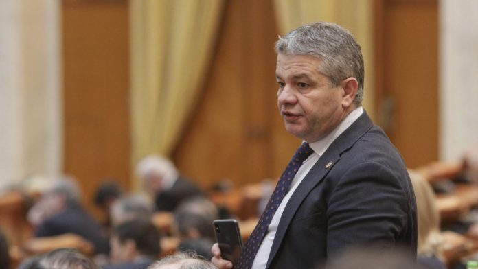 Senatorul PSD Florian Bodog s-a cazat la hotel, pe banii statului, ca medic expus riscurilor infectării cu Covid-19