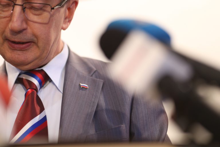 During solemn event dedicated to Soviet victory in World War II ….  Russia’s ambassador starts shaving