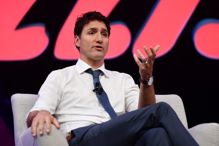 VIDEO | Justin Trudeau, filmat în timp ce cânta melodia ”Bohemian Rhapsody” a formaţiei Queen, înainte de funeraliile Reginei Elizabeth a II-a