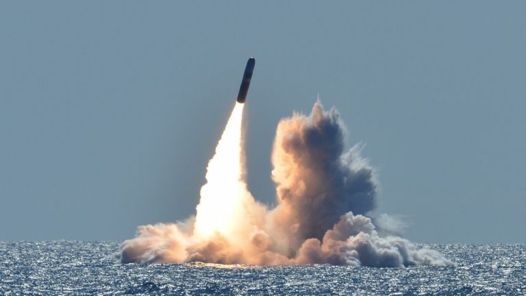 Puterile nucleare continuă să-și modernizeze arsenalele. SIPRI: Cel mai îngrijorător aspect, faptul că se inversează o tendință a Războiului Rece