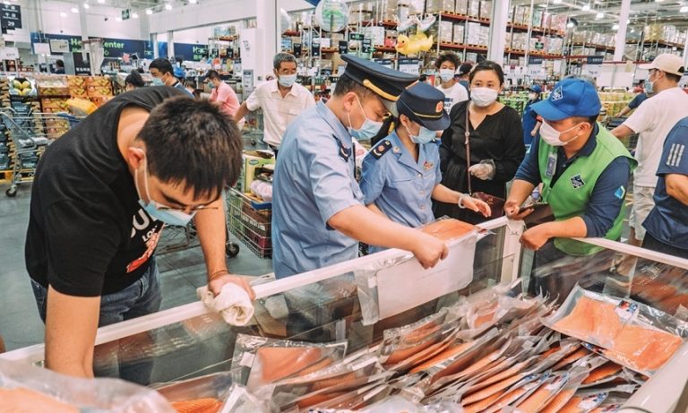 Piața angro din Beijing, contaminată masiv cu SARS-CoV-2
