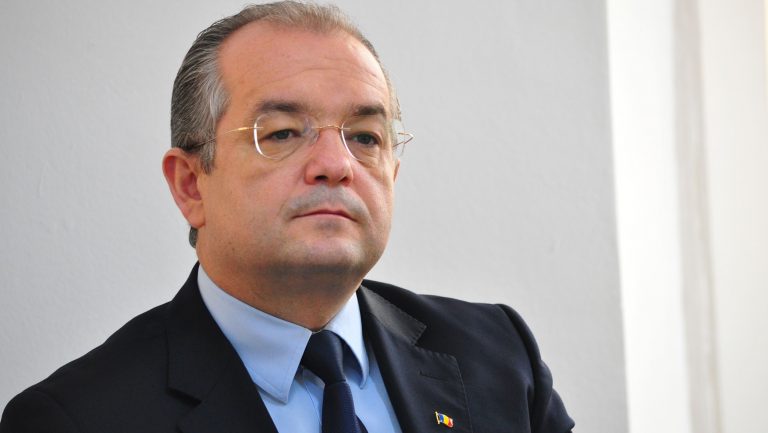 Emil Boc, despre comasarea alegerilor: Eu nu cred că nu putem avea încredere în cetăţeni, că nu vor şti să diferenţieze alegerile