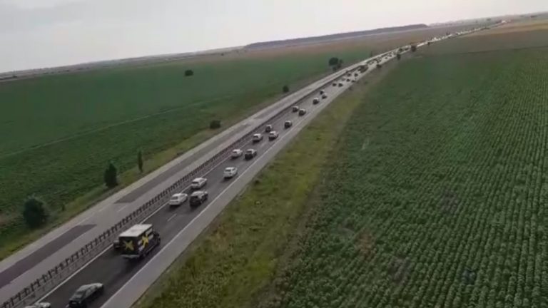 Apar coloanele de mașini spre litoral