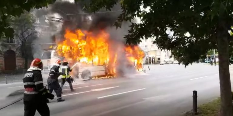 Mijloacele de transport ale STB, pericol public în trafic. Sunt reparate cu piese reciclate