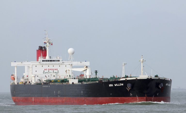 Un nou Triunghi al Bermudelor în largul Oceanului Atlantic? Mai multe nave s-au învârtit în cerc, imposibil de controlat