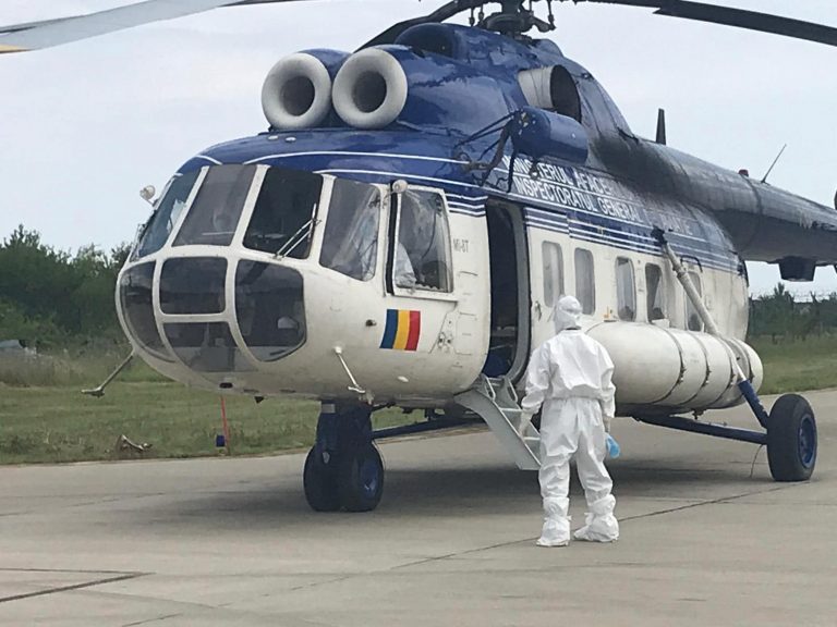 Nu mai sunt locuri la ATI în București. Un pacient în stare gravă a trebuit să fie transportat din Capitală la Craiova