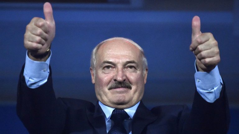 Lukașenko evită deocamdată „sindromul Ianukovici”. De ce are nevoie Kremlinul de o Republică Belarus plină de racile sovietice