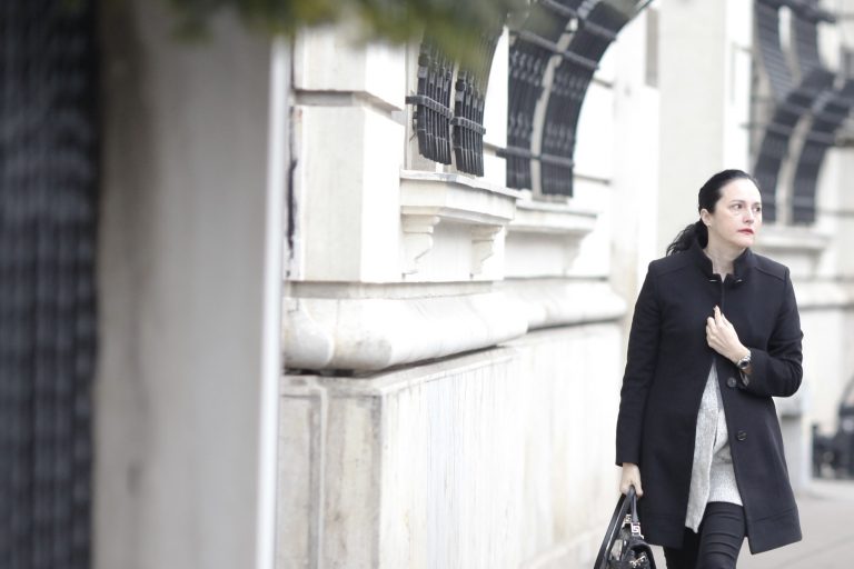 Alina Bica se roagă de judecători: „Nu vreau să mă întorc în România”