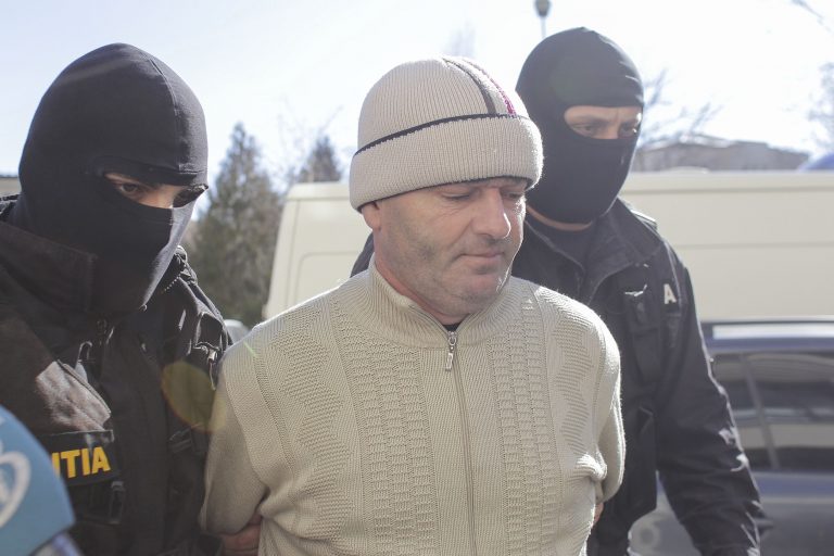 Poliţist condamnat la 19 ani de închisoare pentru 18 agresiuni sexuale