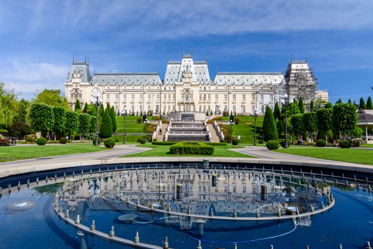 Romanian Fashion Week: May 24 – 26