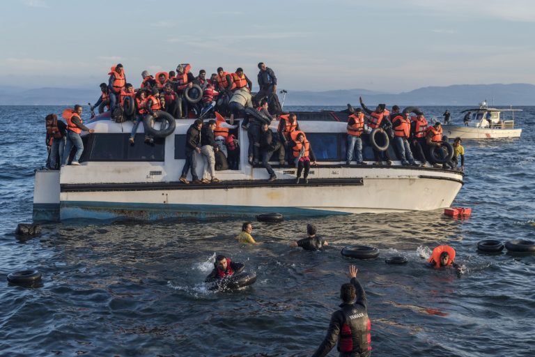 AFP: Pactul european privind migraţia şi azilul a intrat în linie dreaptă