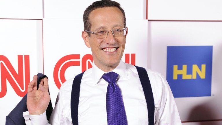 Jurnalistul CNN Richard Quest, infectat cu coronavirus: Virusul a trecut, dar simptomele au rămas