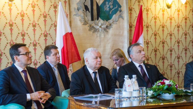 Înghețarea banilor europeni pentru Ungaria și Polonia ar putea veni înaintea alegerilor maghiare