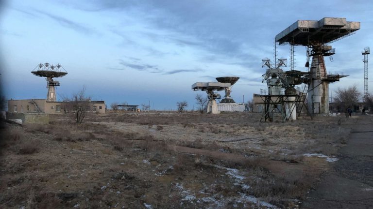 VIDEO. Covid-19 face ravagii în „orașul-zombie” din centrul industriei aerospațiale rusești. Statisticile obscure din Baikonur