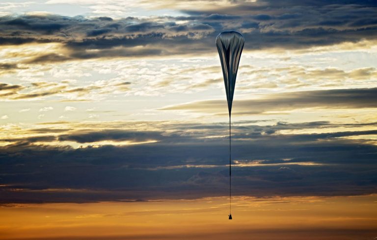 Compania CryptoDATA lansează în stratosferă, lângă Buzău, un balon meteo cu echipamente de satelit pentru o nouă tehnologie de comunicare criptată prin blockchain