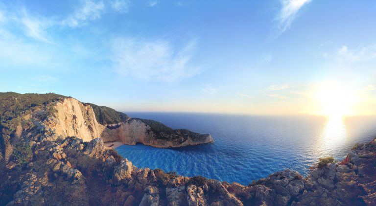LISTA centrelor unde românii se pot testa pentru a pleca în Grecia