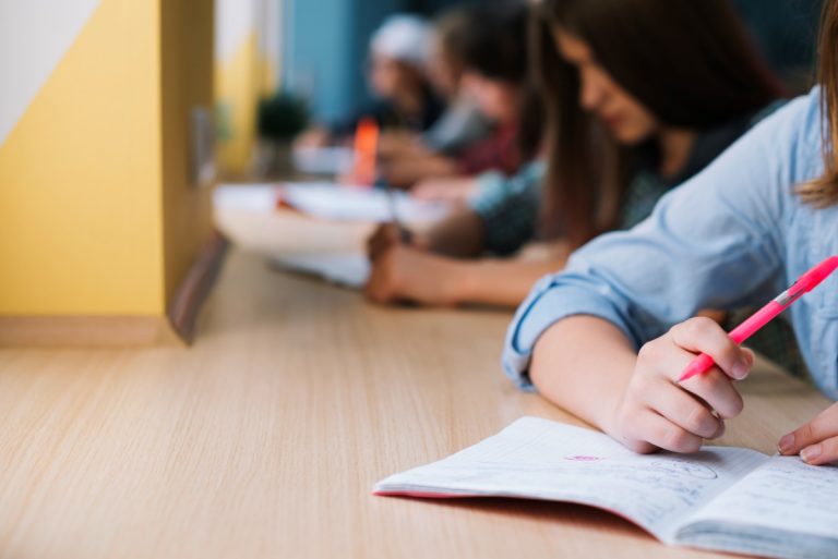 Mediile minime de 9,96 la matematică la Evaluare demonstrează că subiectele au fost incorect făcute