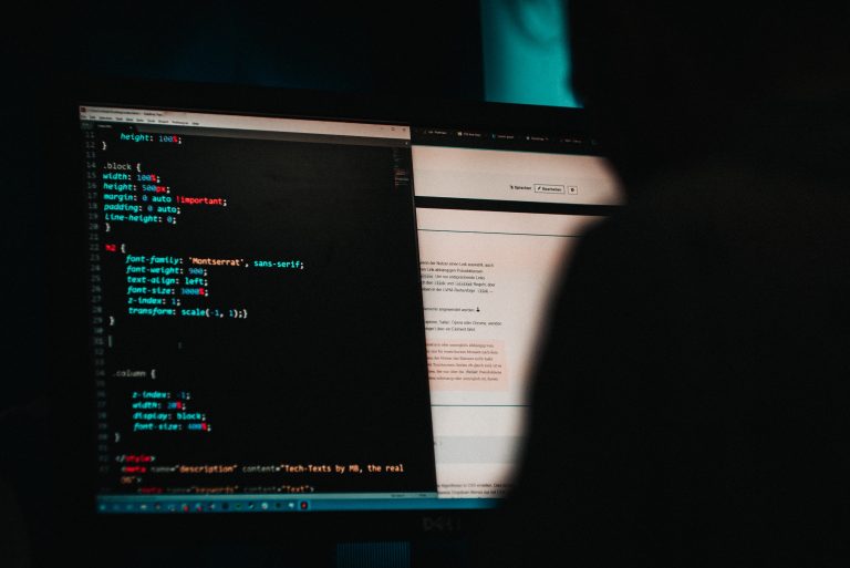 Recompensă de 2 milioane de dolari pentru informații despre cei doi hackeri ucraineni care au provocat un „taifun informațional” la SEC