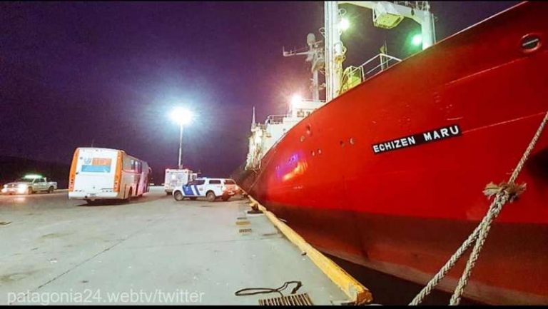 Enigmă în Argentina: Aproape întregul echipaj al unei nave, bolnav de Covid-19, deși la plecare toți membrii fuseseră testați negativ