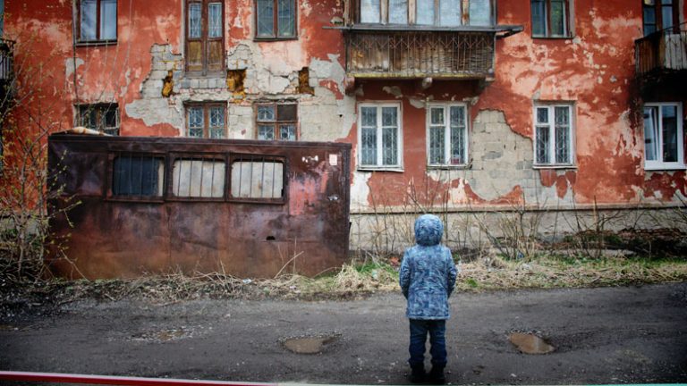Eurostat: România, Ungaria și Bulgaria, ultimele în UE după salariul minim pe economie