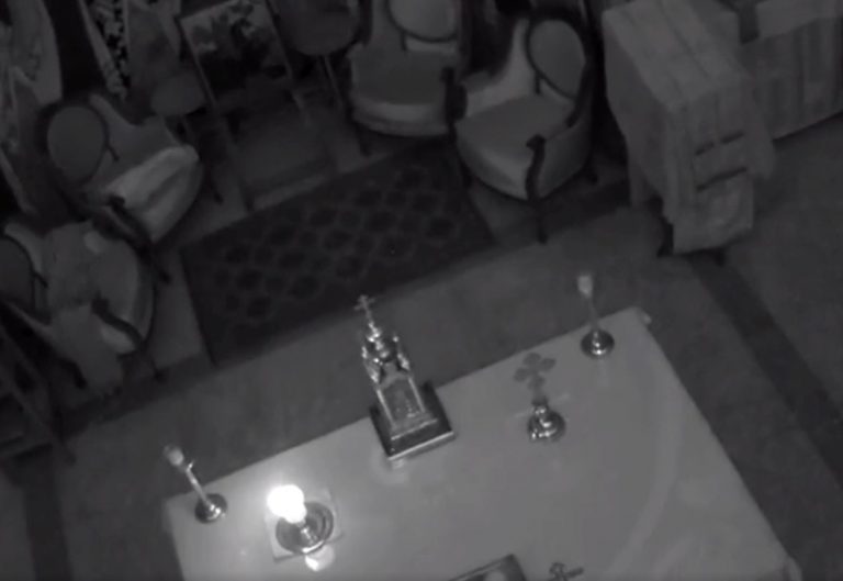 VIDEO | Altarul unei biserici ortodoxe din Beirut a rămas intact după explozie. În jur, totul a fost distrus