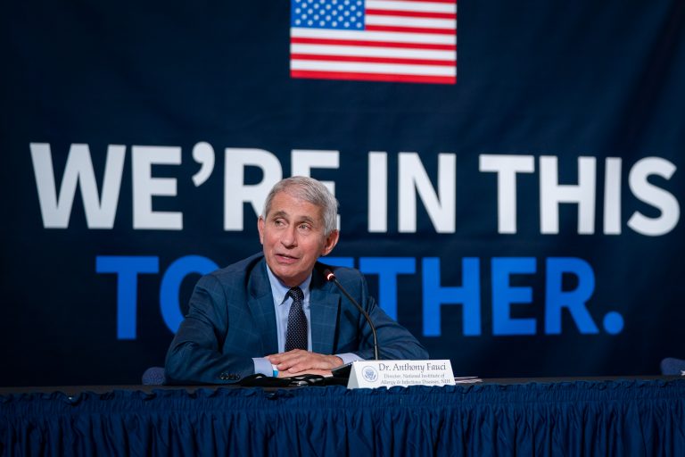 SUA, valul 3 de Covid. Fauci spune că Trump nu ar mai fi participat de câteva luni la o reuniune a grupului operativ