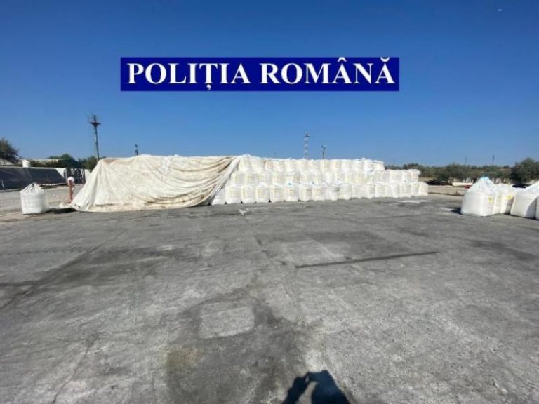 Peste 8.000 de tone de azotat de amoniu, substanța care a produs explozia devastatoare din Beirut, confiscate în toată țara