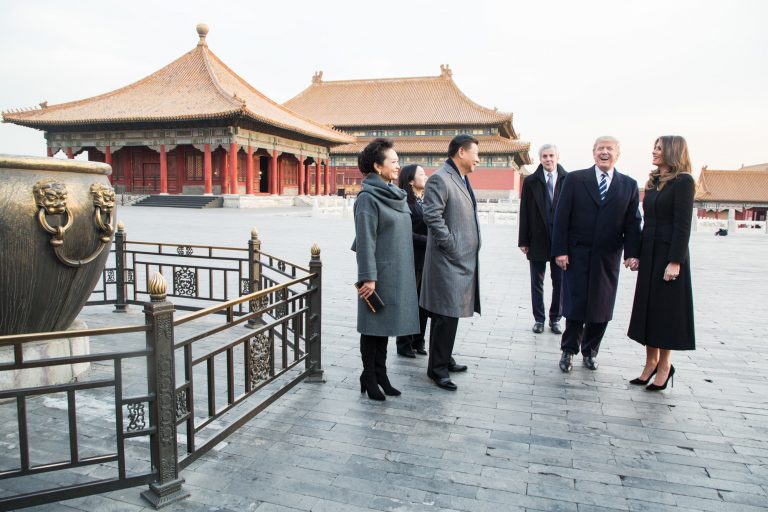 Xi nu e Stalin. Cum a deraiat o analogie leneșă strategia SUA față de China – analiza unui fost ambasador american în Rusia