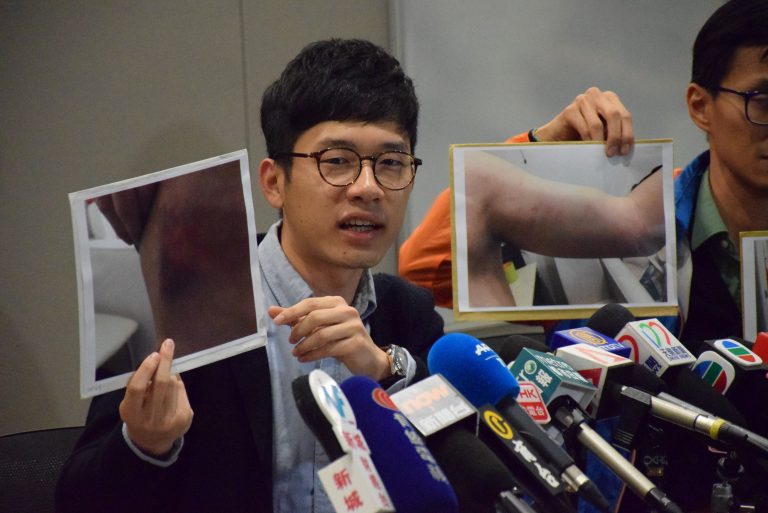 Interviu cu un disident din Hong Kong, refugiat în Londra: „Mișcarea noastră s-a schimbat foarte rapid”. Cum se prăbușește democrația sub bocancul Chinei