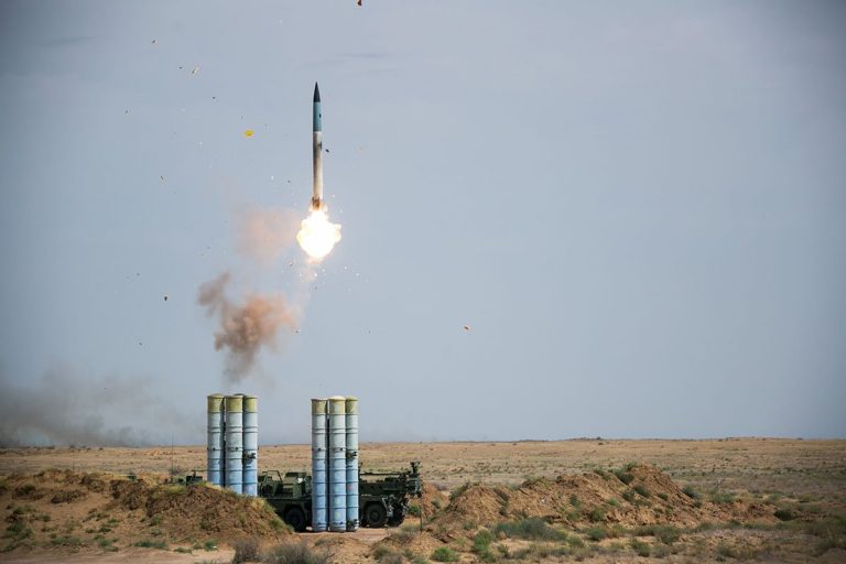 Rusia își retrage vechile rachete antiaeriene din zone vitale pentru a face față războiului din Ucraina