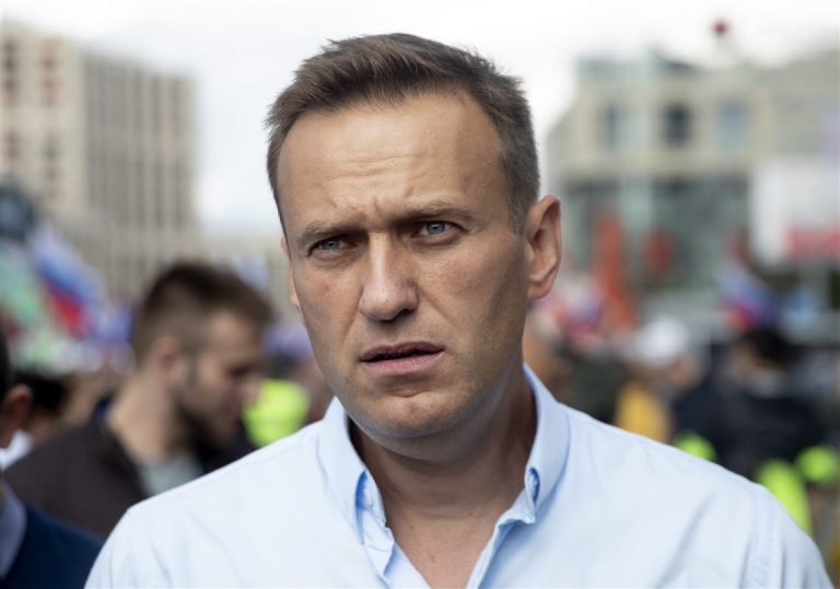Aleksei Navalnîi, obligat de un tribunal să îi achite despăgubiri unui apropiat al lui Putin pentru defăimare