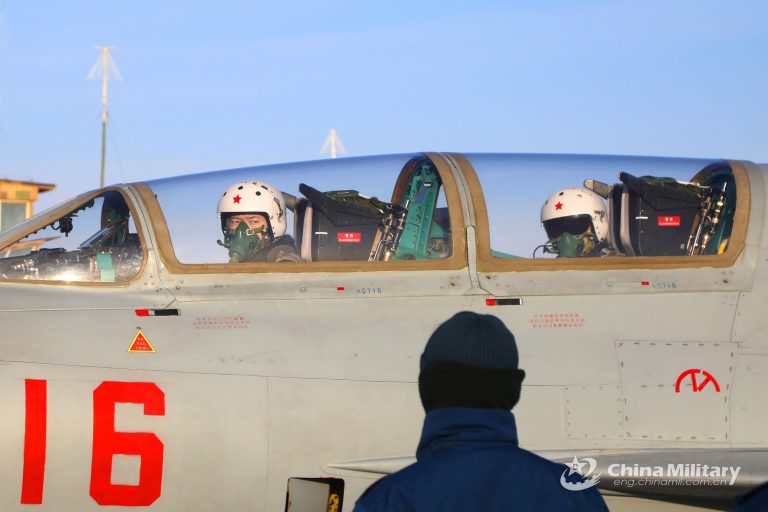 Incursiune a 30 de avioane chineze în zona de apărare aeriană a Taiwanului