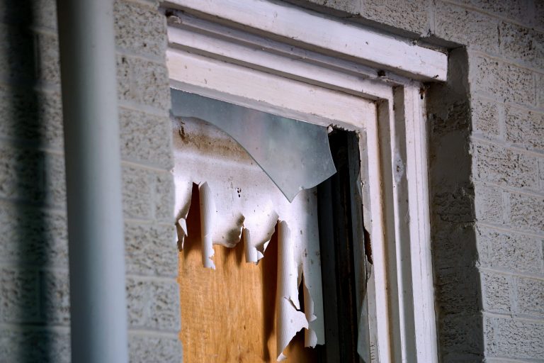 „Sfârşitul lunii mă sperie mai mult decât virusul”. Mărturii de sub ruinele economice ale pandemiei