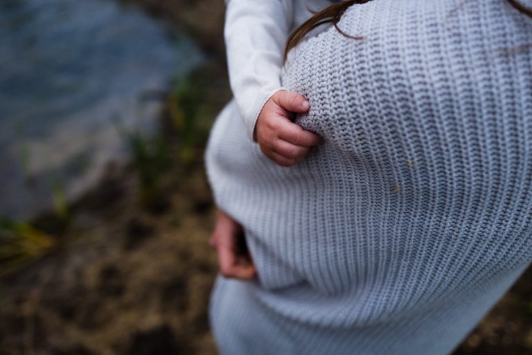 Viața bate filmul. Povestea răscolitoare a unui tată condamnat pentru că a mințit în declarații ca să salveze de la abandon bebelușul unei minore