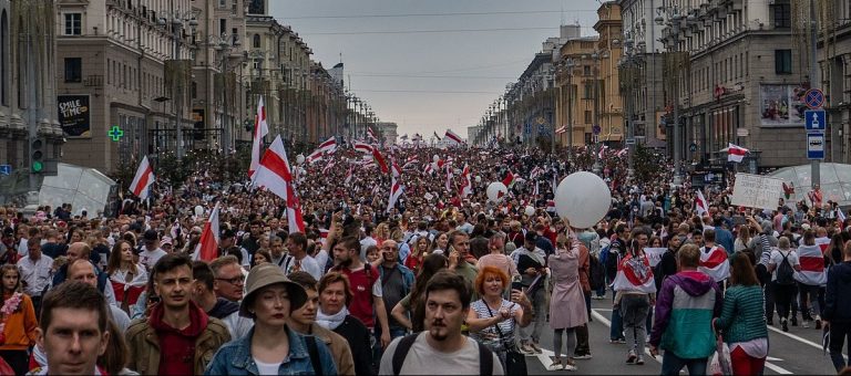 Ucraina, gata să-i primească pe belaruşii care fug de represiune. Relațiile Kiev-Minsk, suspendate