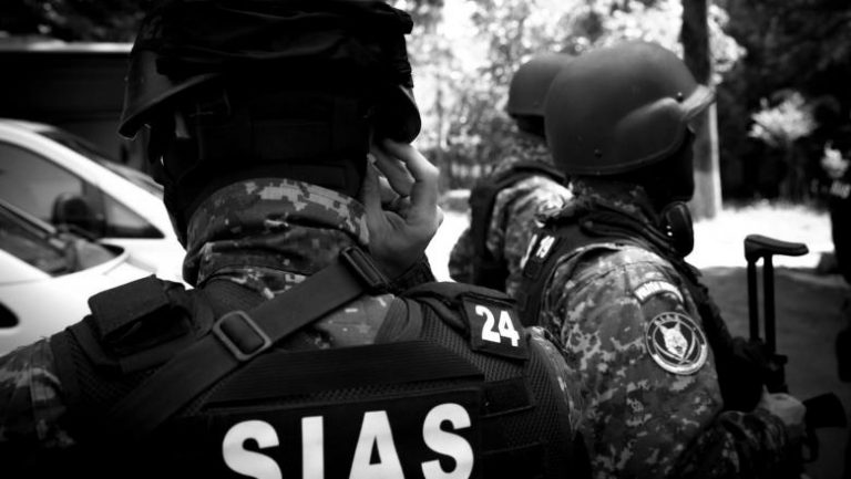 Percheziții la clanul Duduianu. Anchetatorii au descins în casa lui „Emi Pian”, interlopul ucis săptămâna trecută