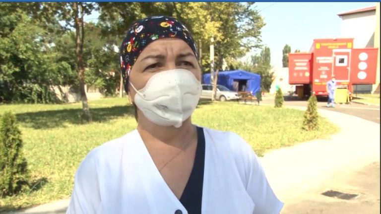 VIDEO | Asistentă-șefă la ATI în Timișoara: Vedem zilnic cum mor oamenii. Alţii merg în concediu şi ne spun că acest coronavirus nu există