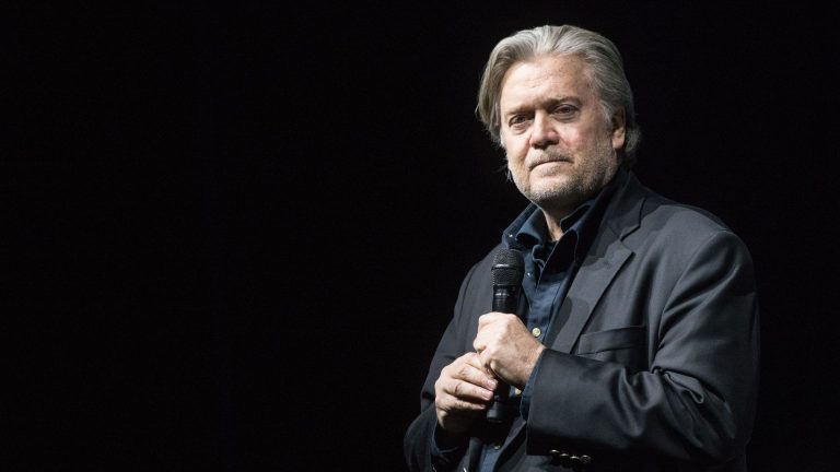Fostul consilier al lui Trump, Steve Bannon, condamnat la patru luni de închisoare şi plata unei amenzi