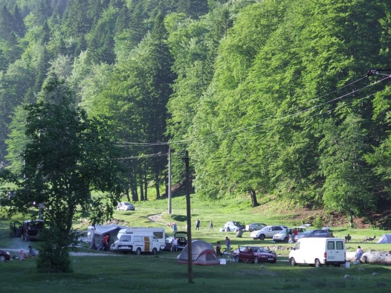 Coronavirus cases, deaths stay high in Romania