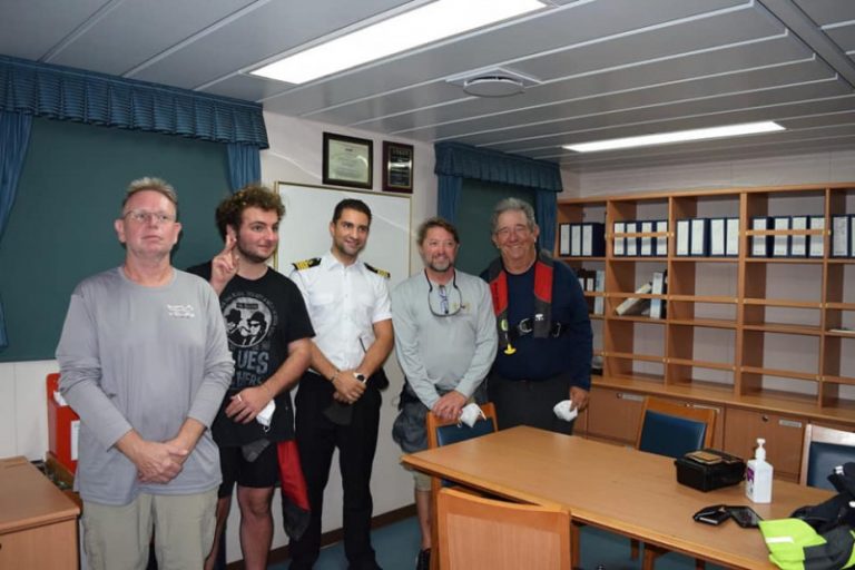 Un comandant român a înfruntat un uragan pentru a salva 4 marinari în Golful Mexic. US Coast Guard abandonase operațiunea și consideră salvarea ”un lucru extraordinar”